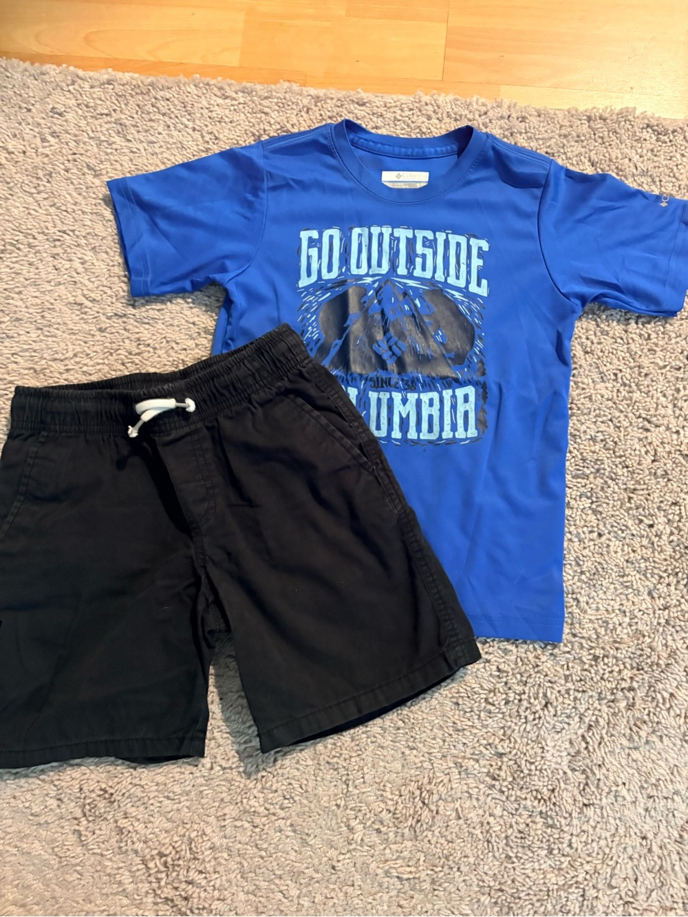 Columbia Blue Graphic Tee with Black Shorts Set